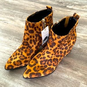 Animal print boots- Never worn